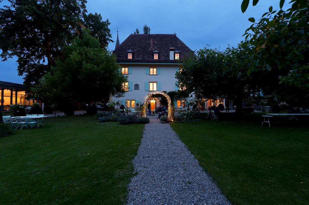 Schloss Ueberstorf - Tafeln, Tagen, Traeumen Екстер'єр фото